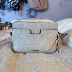 Calvin Klein White/Cream Crossbody Bag